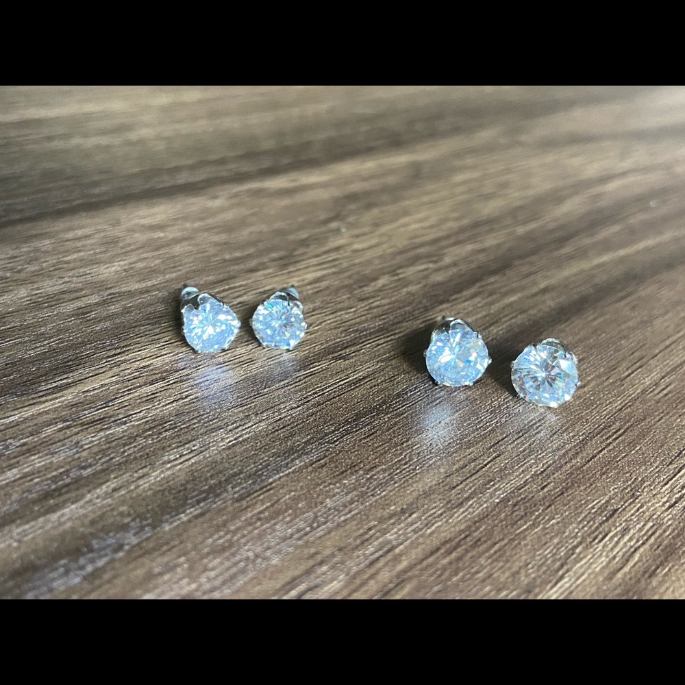 NWOT Cubic Zirconium Studs